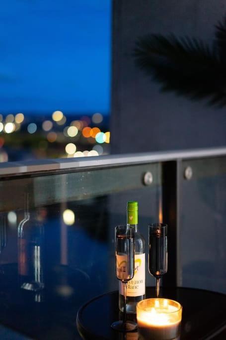 Luxurious Penthouse With Bar At Hydro & Secc Apartment