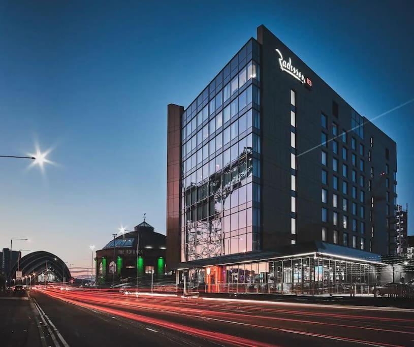 Luxurious Penthouse With Bar At Hydro & Secc Glasgow