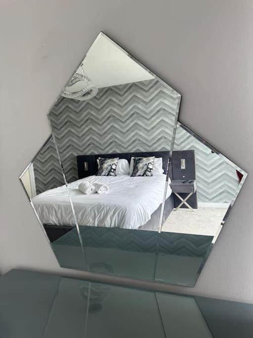 Luxurious Penthouse With Bar At Hydro & Secc Apartment Glasgow