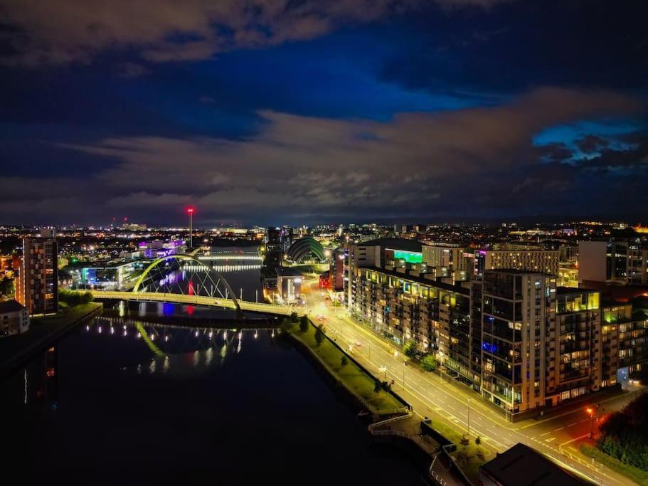 Apartment Luxurious Penthouse With Bar At Hydro & Secc Glasgow