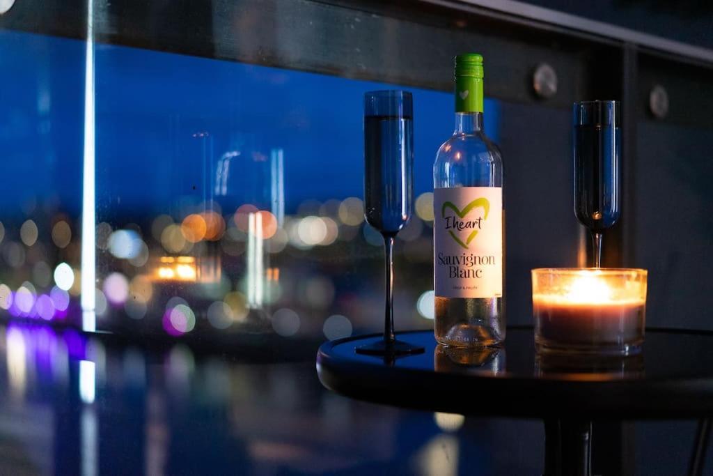Luxurious Penthouse With Bar At Hydro & Secc *