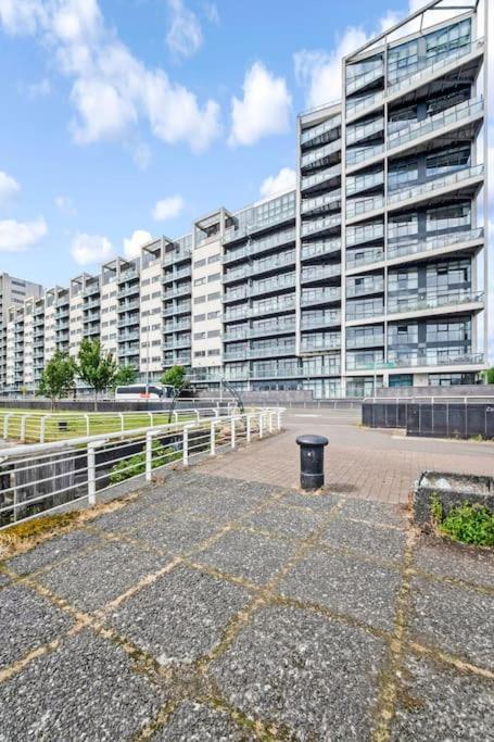 Luxurious Penthouse With Bar At Hydro & Secc *