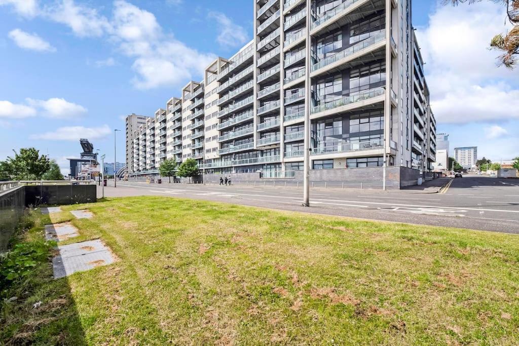 Apartment Luxurious Penthouse With Bar At Hydro & Secc