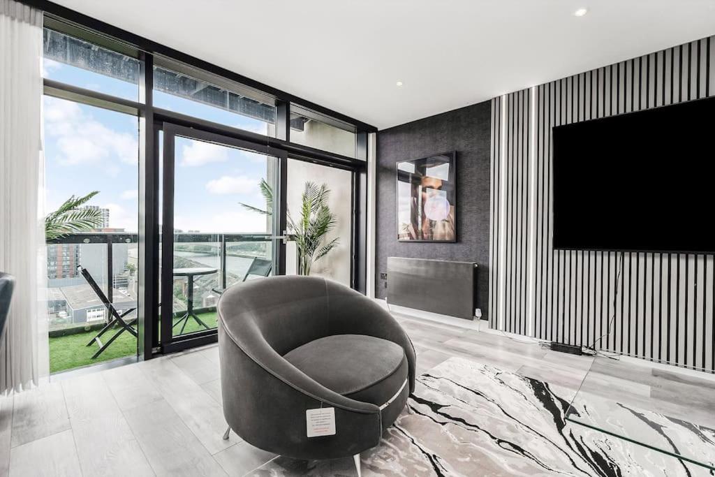 Luxurious Penthouse With Bar At Hydro & Secc Glasgow