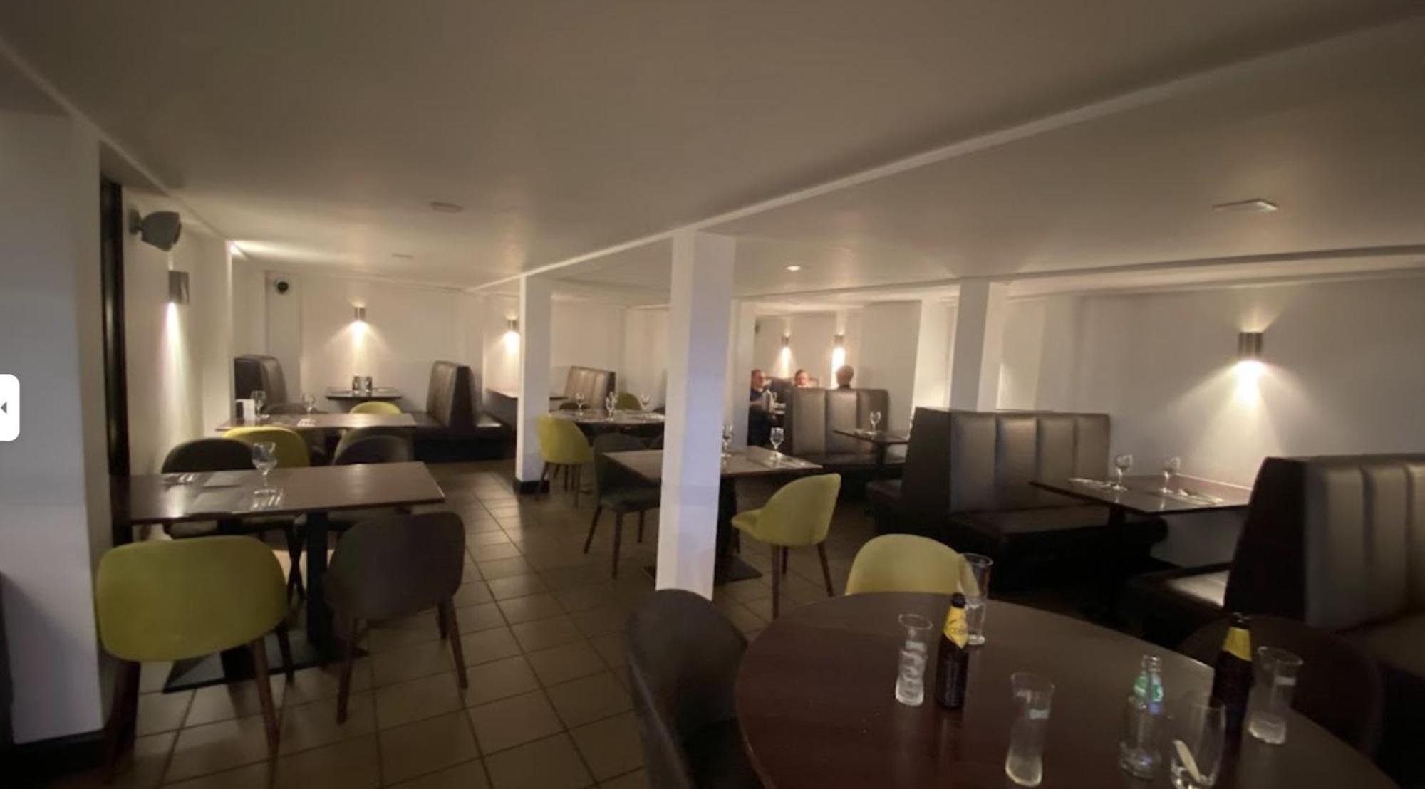Luxurious Penthouse With Bar At Hydro & Secc