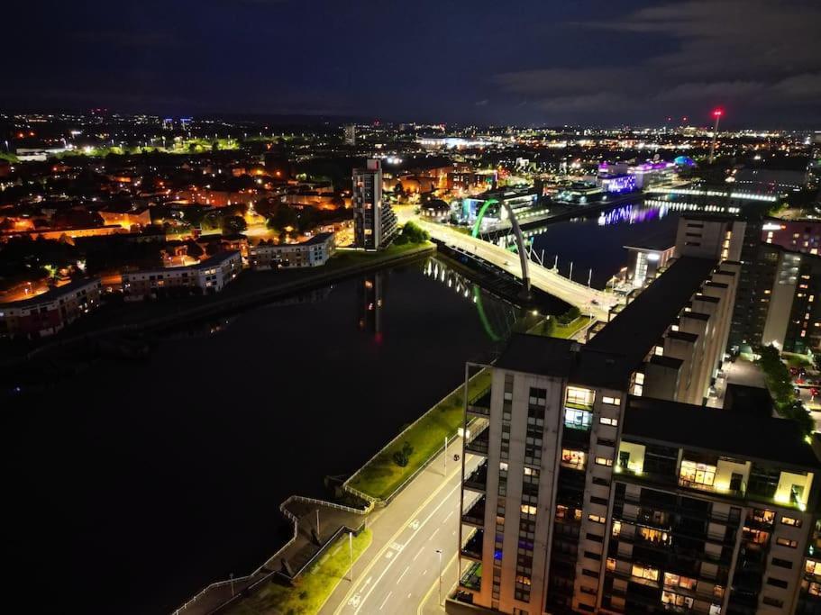 Апартаменты Luxurious Penthouse With Bar At Hydro & Secc *